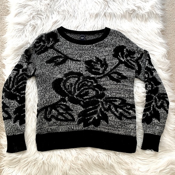 GAP Knit Sweater with Flower Graphic - Picture 3 of 12